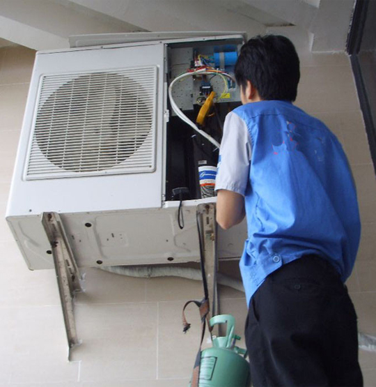 蒸湘空调开机无反应维修